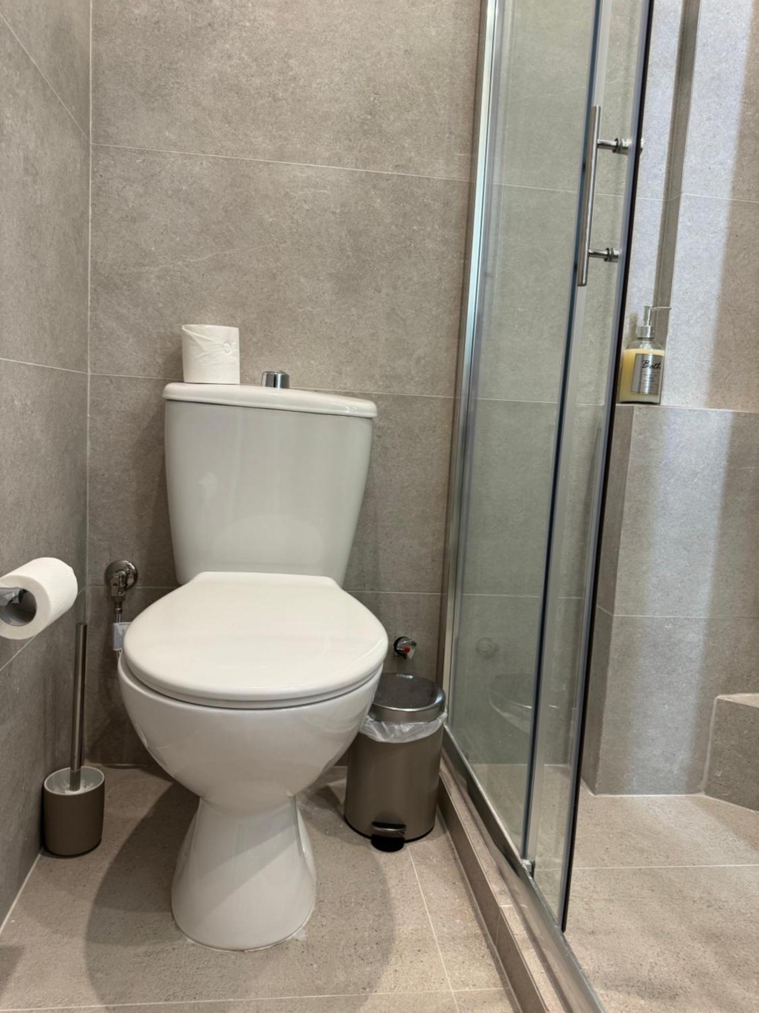 Dekolomvou Apartment Tesalonika Bagian luar foto